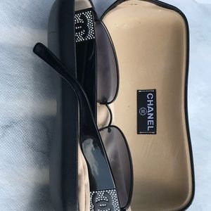 Chanel Strass CC Sunglassess Black